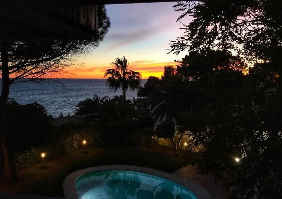 Luxurious Villa La Paz: Beach, Port Aventura Golf Salou