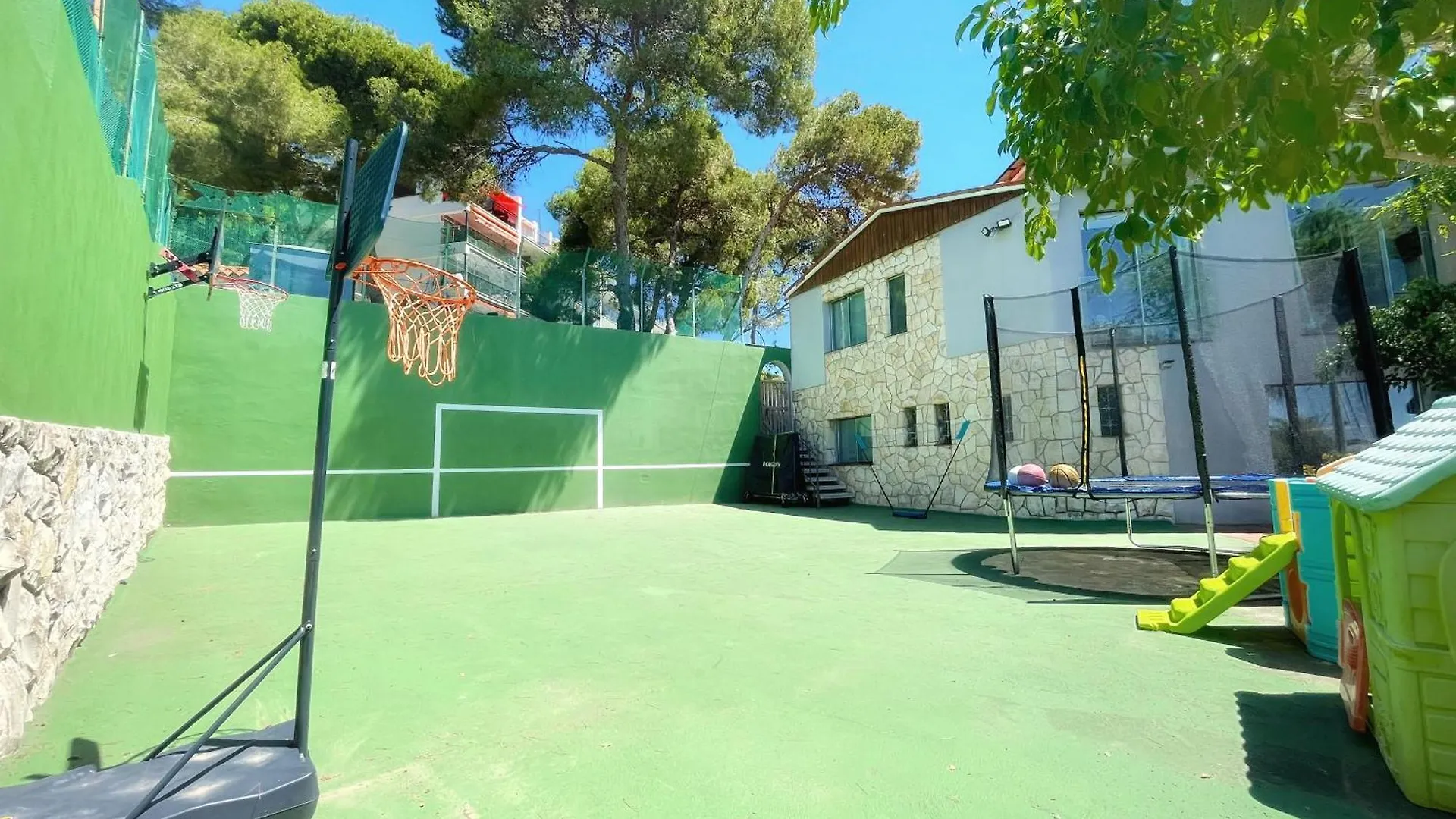 Luxurious Villa La Paz: Beach, Port Aventura Golf Salou 0*,  Spagna