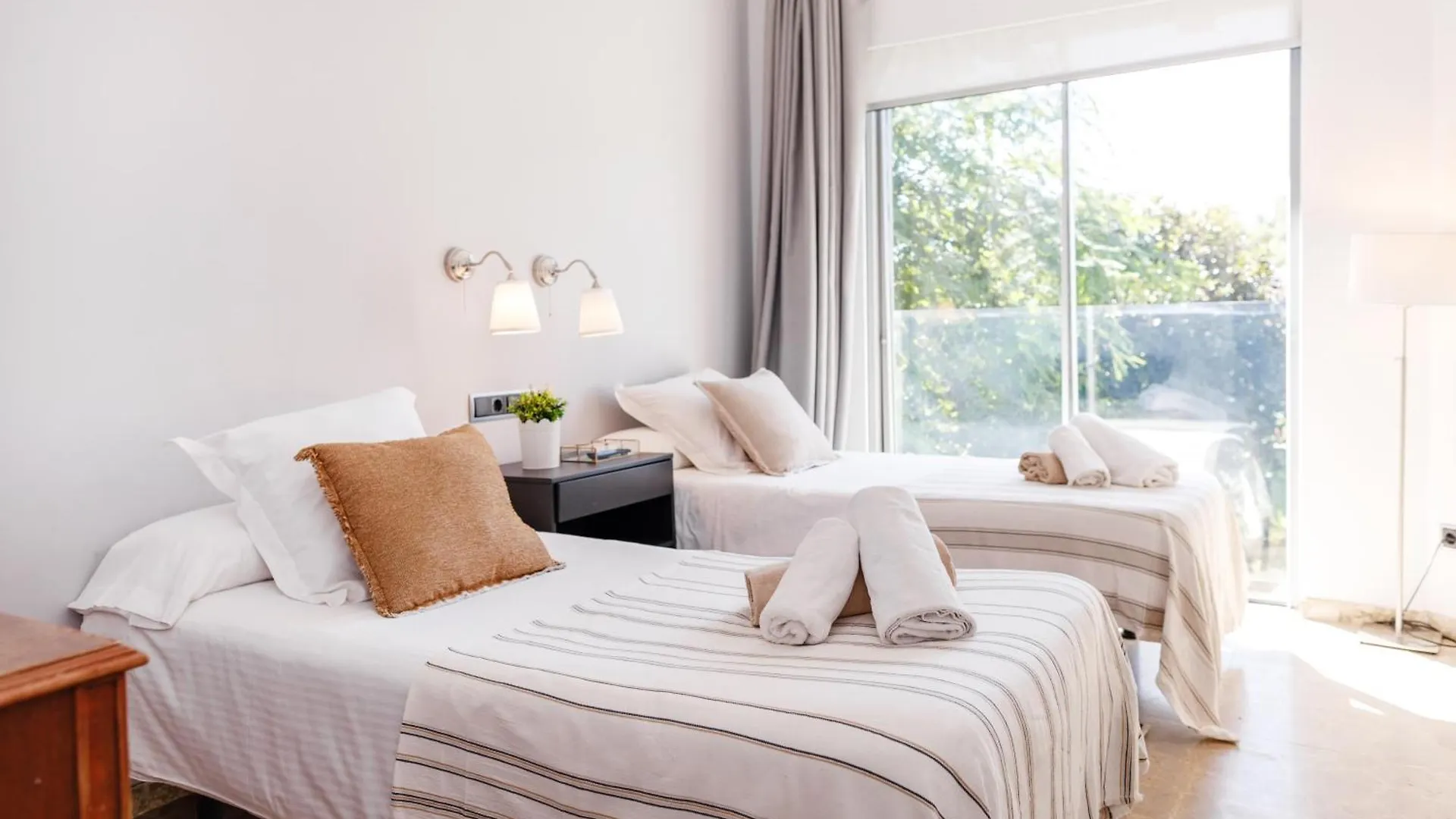 Luxurious Villa La Paz: Beach, Port Aventura Golf Salou