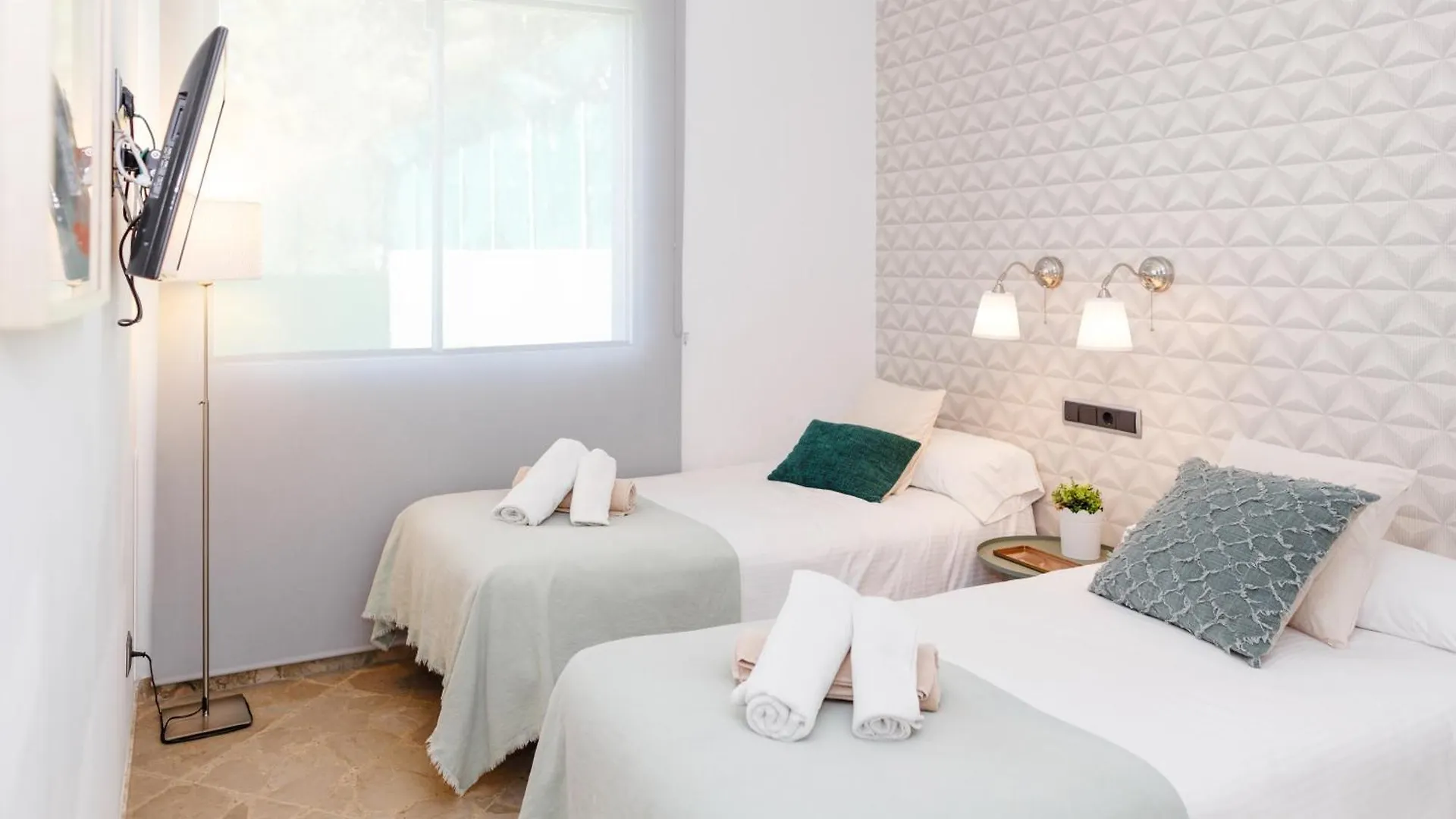 Luxurious Villa La Paz: Beach, Port Aventura Golf Salou