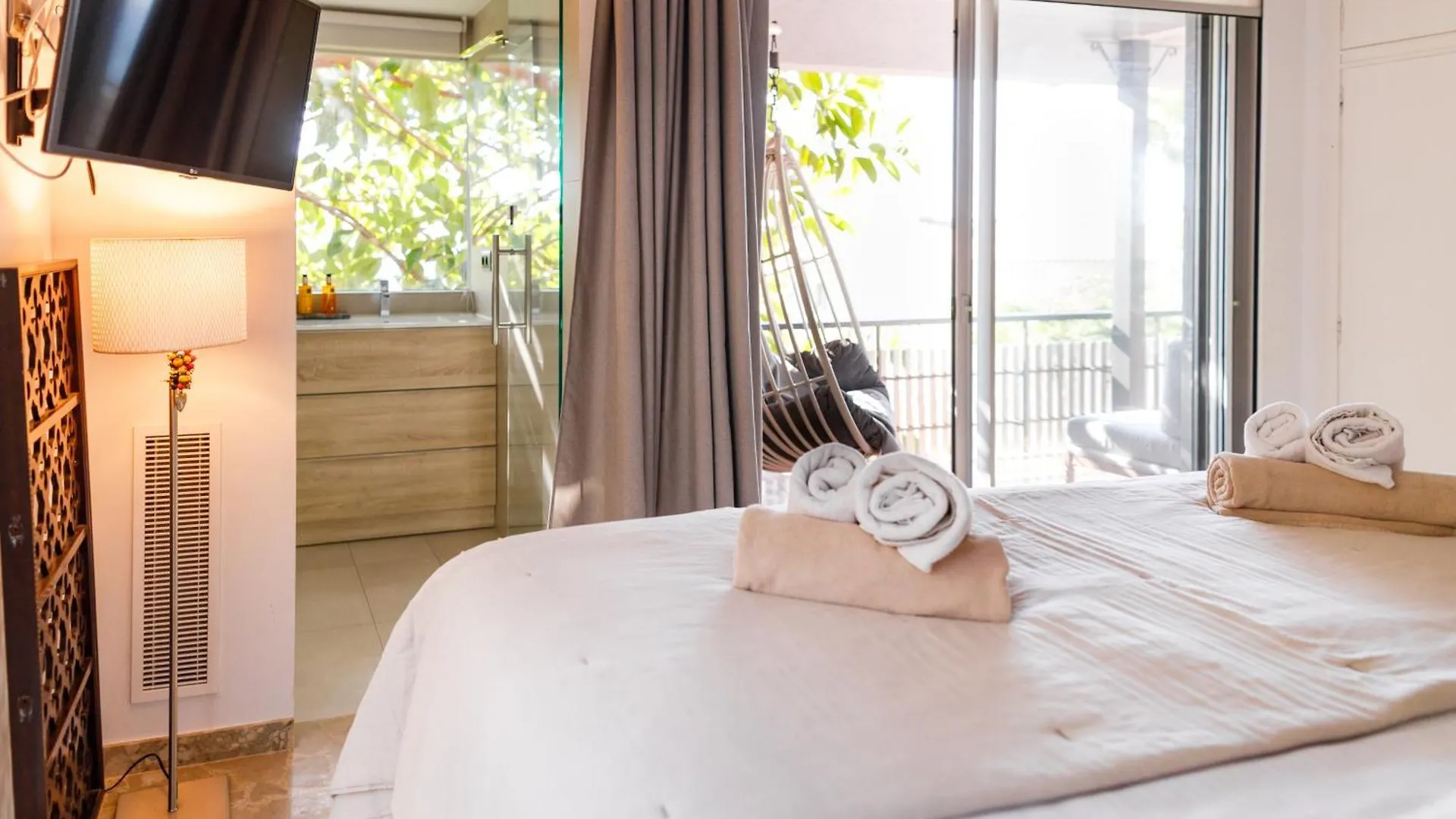 Luxurious Villa La Paz: Beach, Port Aventura Golf Salou