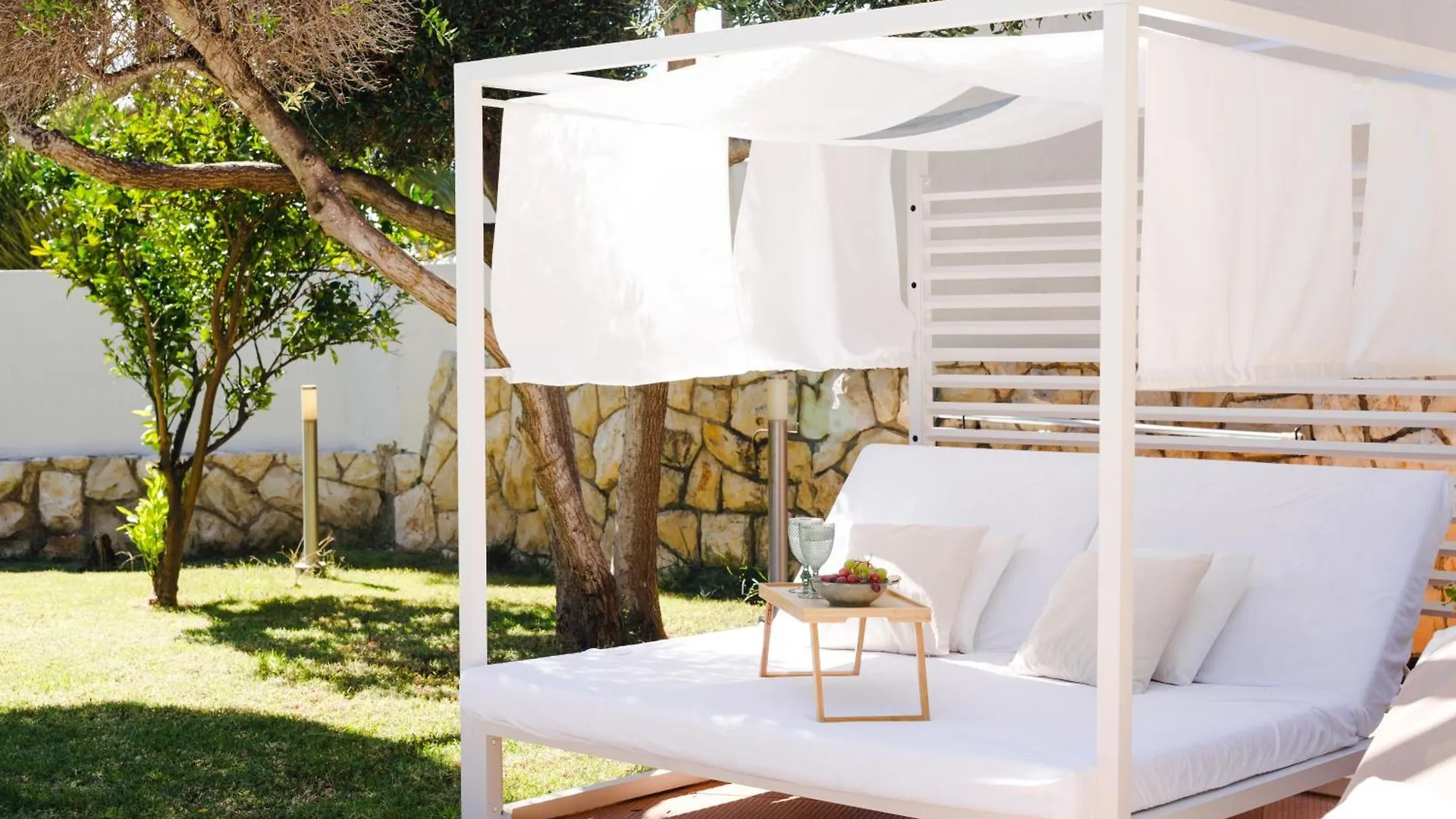 Luxurious Villa La Paz: Beach, Port Aventura Golf Salou