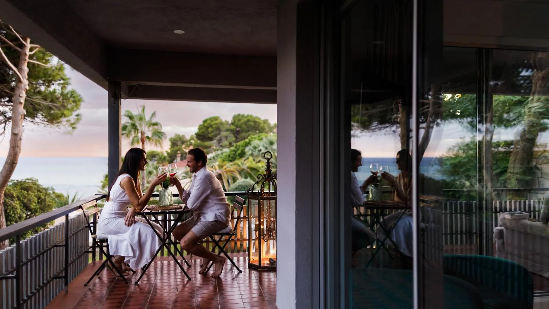 Luxurious Villa La Paz: Beach, Port Aventura Golf Salou Spain