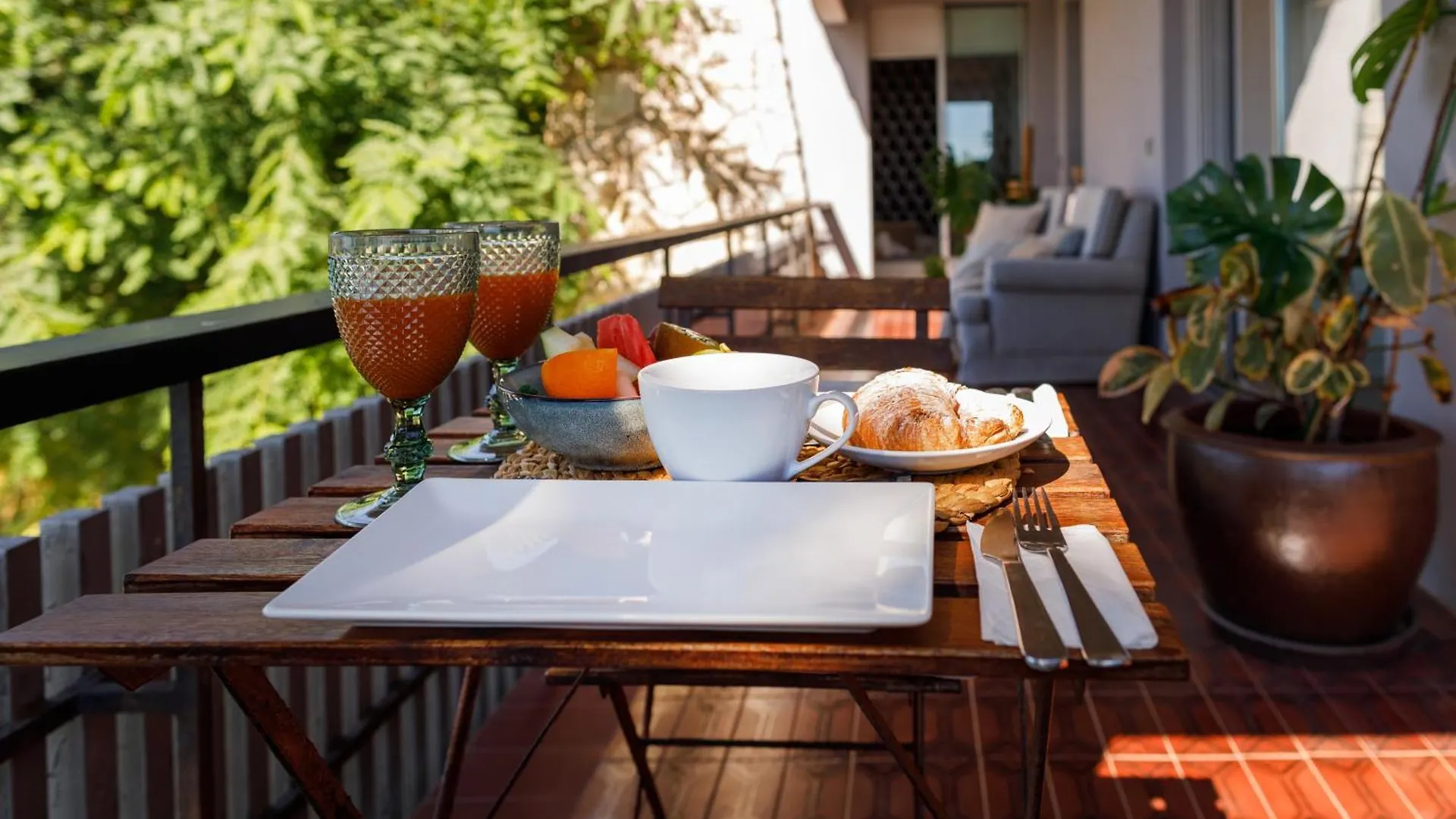 Luxurious Villa La Paz: Beach, Port Aventura Golf Salou