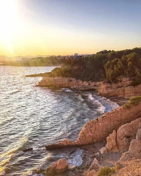 Luxurious Villa La Paz: Beach, Port Aventura Golf Salou Spain