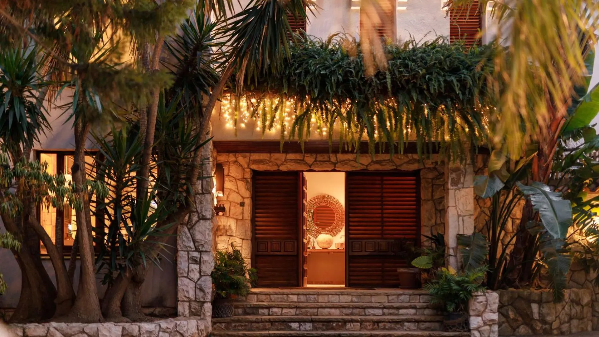 Luxurious Villa La Paz: Beach, Port Aventura Golf Salou