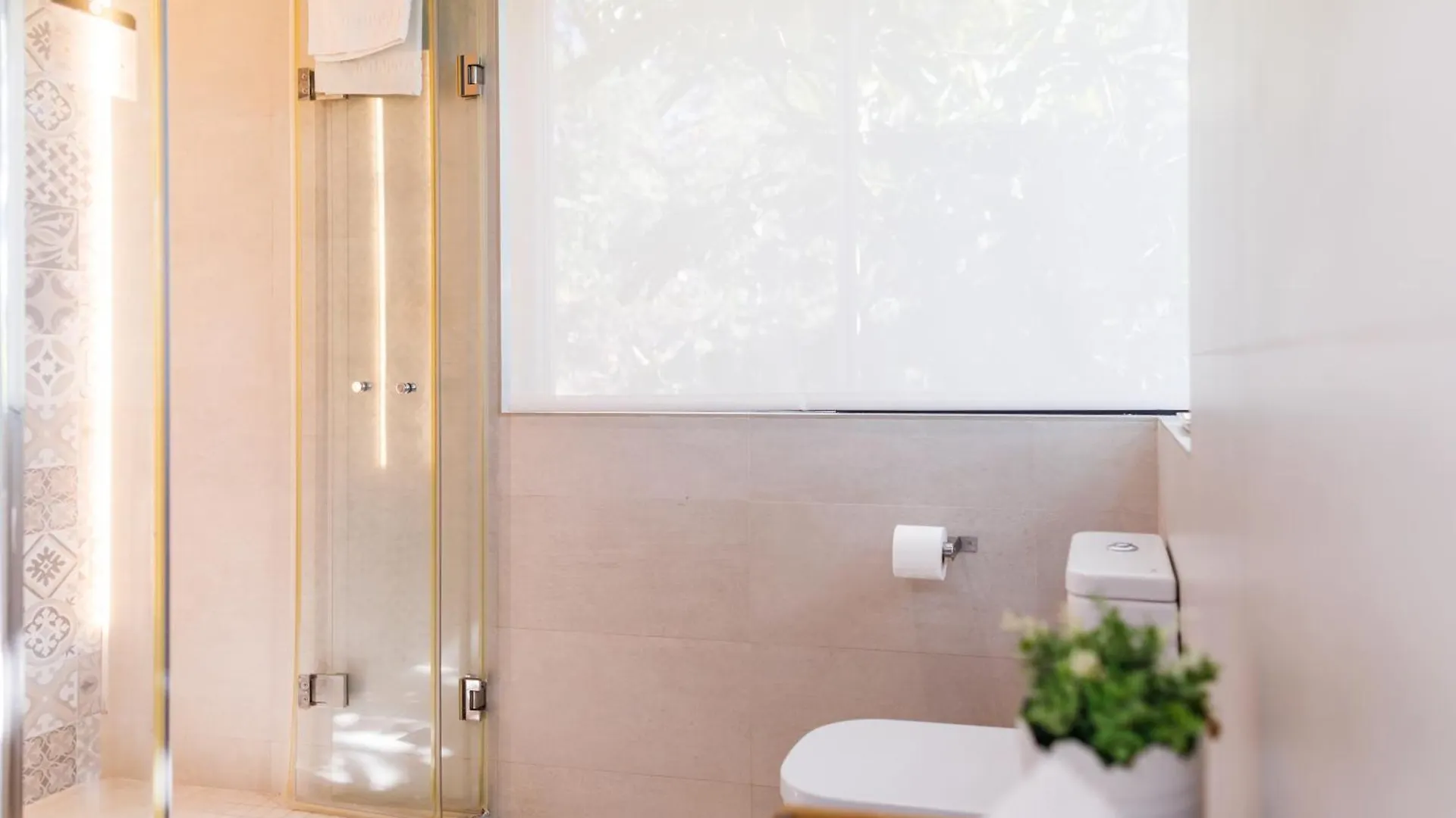 Luxurious Villa La Paz: Beach, Port Aventura Golf Salou